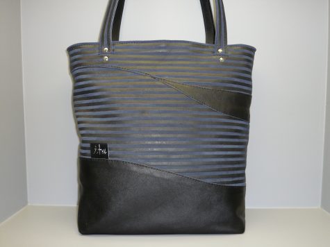 Workshop tas maken van leer meerdere dagen Handtas rundleder blauwzwart L1050659 475x356 - Workshop tas maken van leer meerdere dagen -