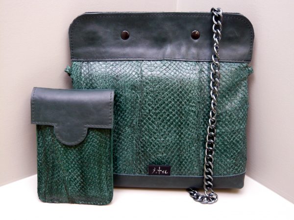 Zalmleer schoudertas clutch groen