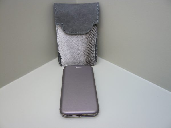 Zalmleer smartphone cover grijs