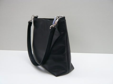 Workshop tas maken van leer of kurk zaterdag 23 februari 2019 L1070076 475x356 - Workshop tas maken van leer of kurk zaterdag 23 februari 2019 -