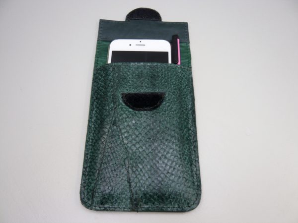 Zalmleer smartphone cover groen