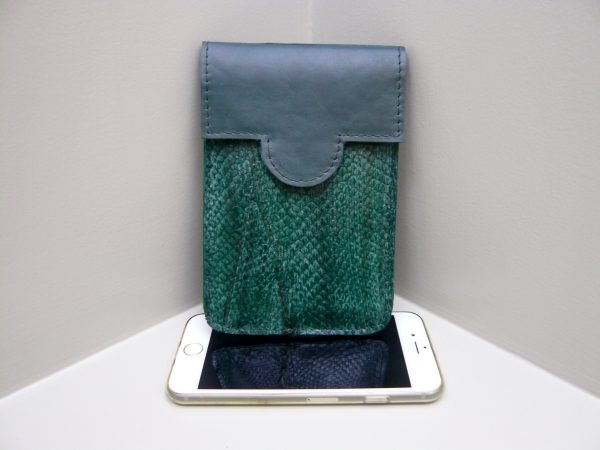 Zalmleer smartphone cover groen