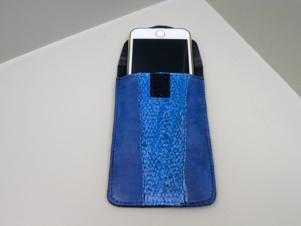 Visleer Kabeljauwleer smartphonecover blauw