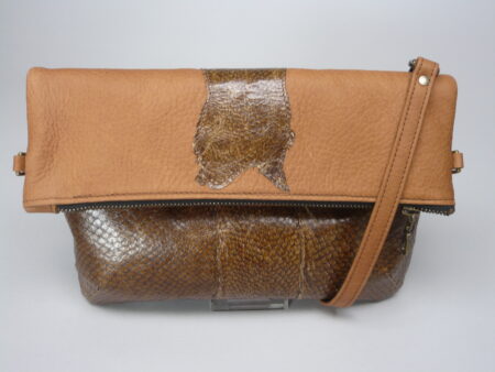 Zalmleer clutch schoudertas cognacbruin