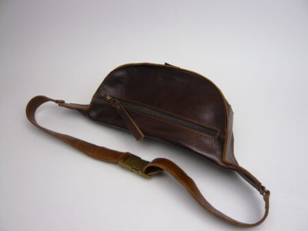 Heuptas bruinleer L1100824 450x338 - Home -