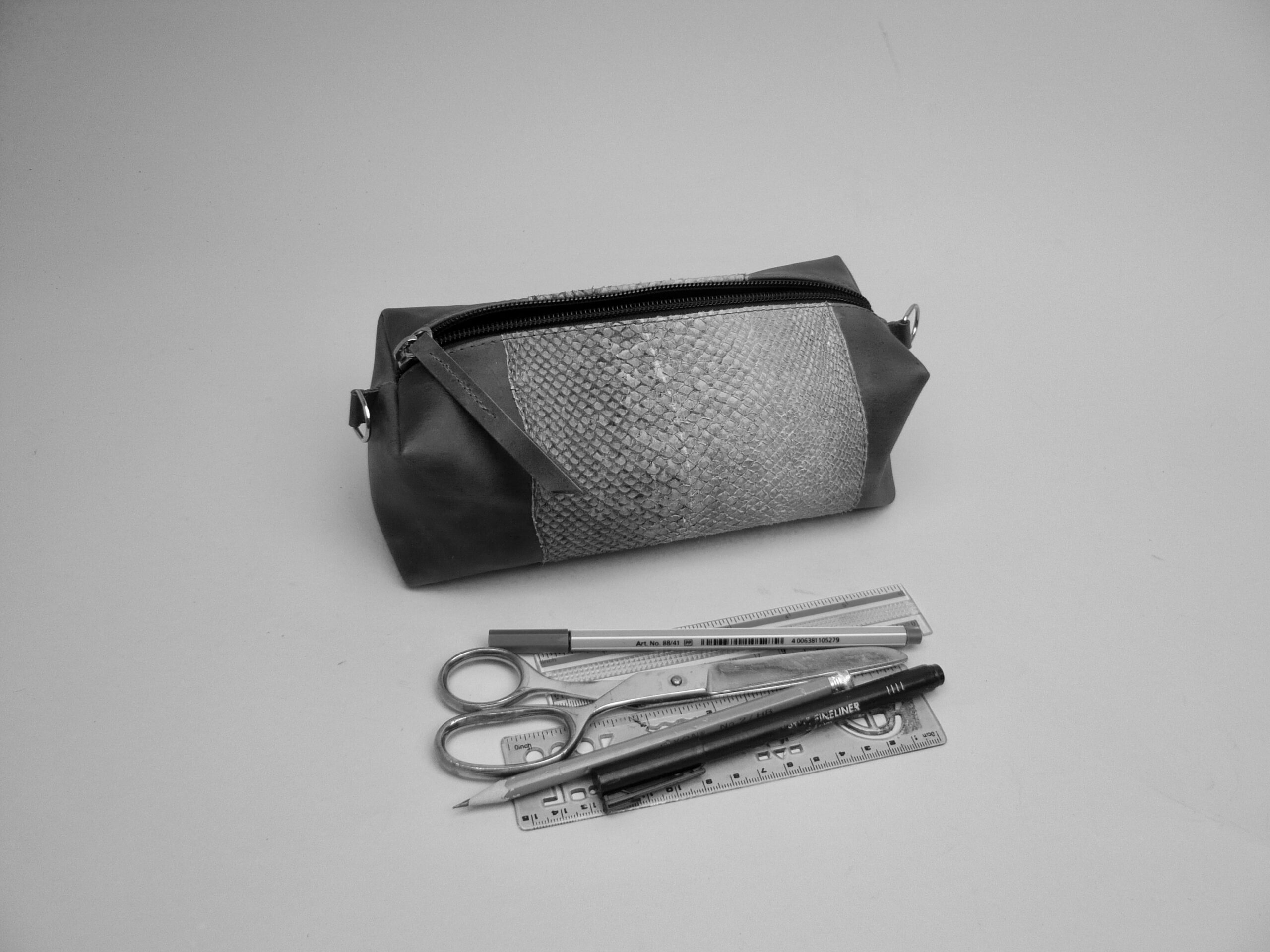 Etui zalmleer grijs rundleder Etui zalmleer grijs rundleder