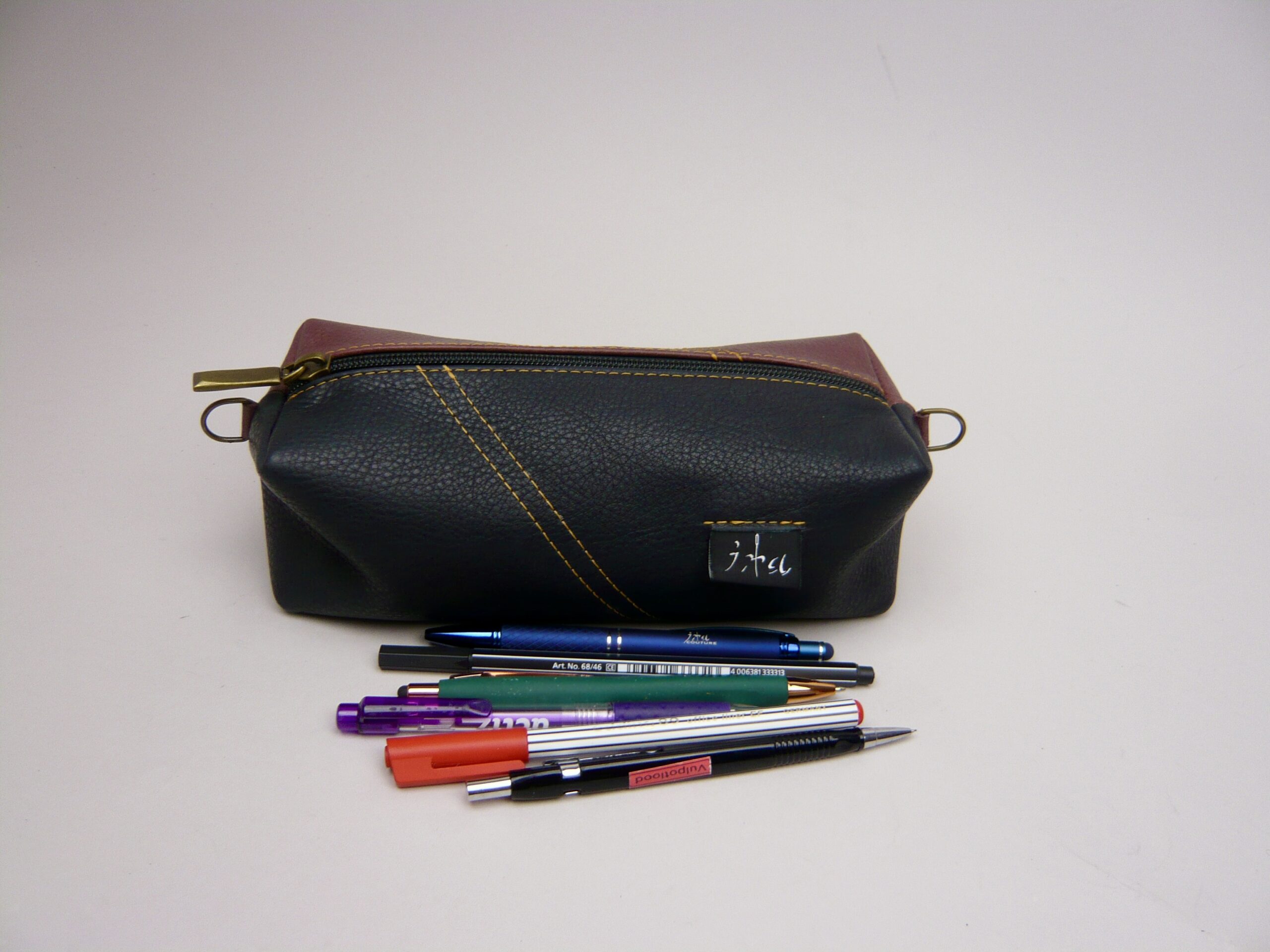 Etui bordeaux zwart leer Etui bordeaux zwart leer