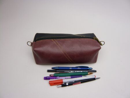Etui bordeaux zwart leer L1100847 450x338 - Home -