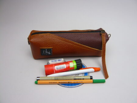 Etui cognac bruin leer L1100843 450x338 - Home -